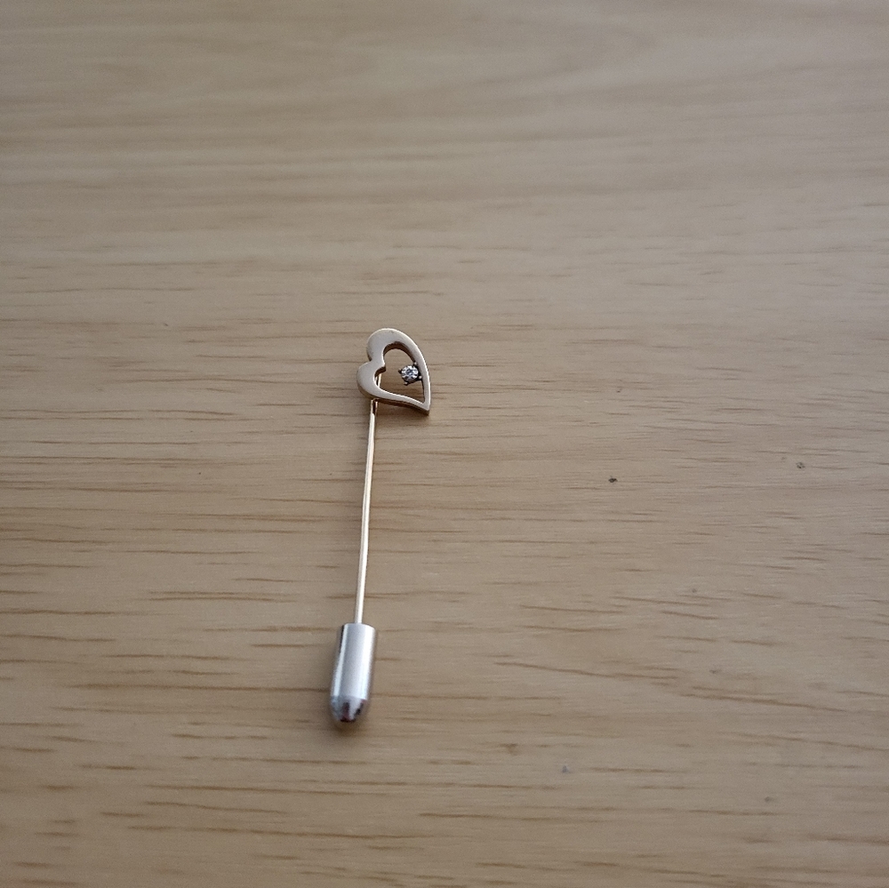 Gold Plated Heart Pin with tiny diamond.